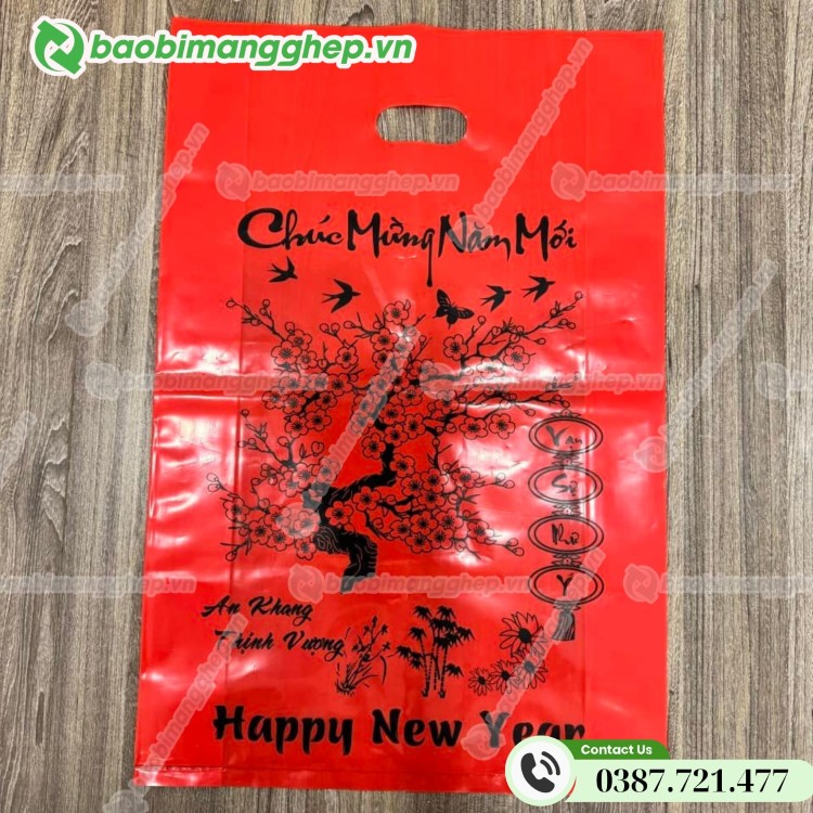 tui-dung-lich-treo-tuong