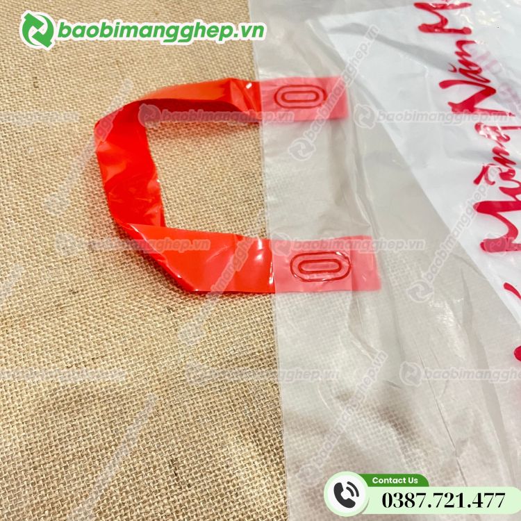 tui-ep-quai-dung-lich-tet