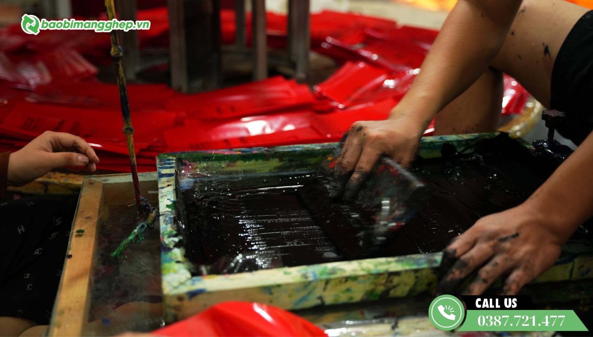 Khuôn in lụa trong in ấn truyền thống