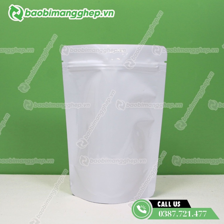 T&uacute;i zip m&agrave;u trắng sữa trơn c&oacute; kh&oacute;a k&eacute;o