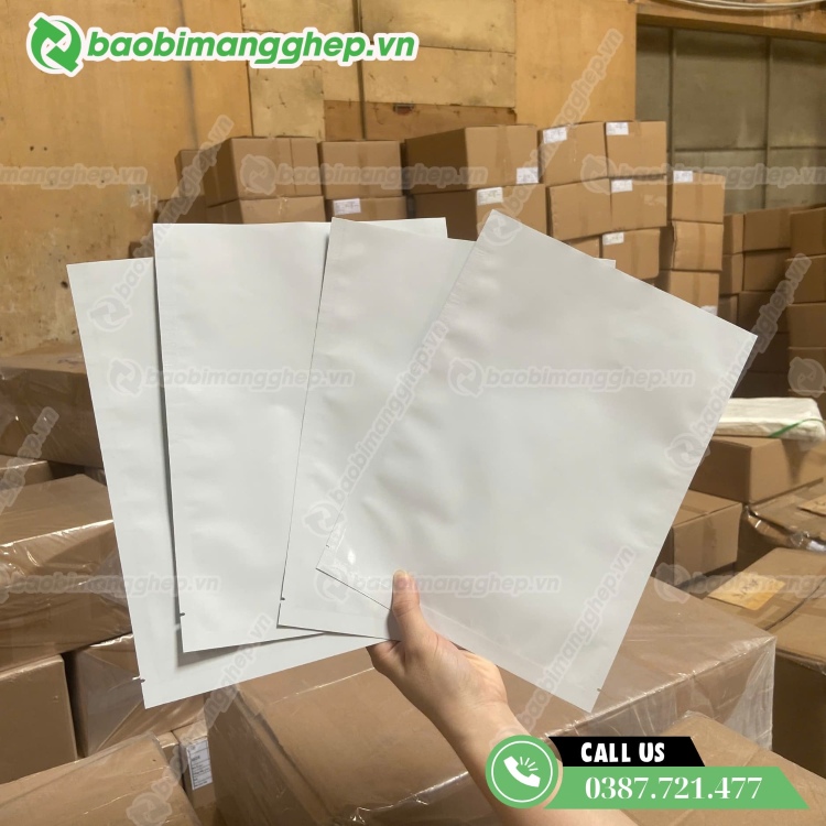 Mẫu t&uacute;i &eacute;p 3 bi&ecirc;n m&agrave;u trắng sữa đẹp, thiết kế chống ẩm tối ưu